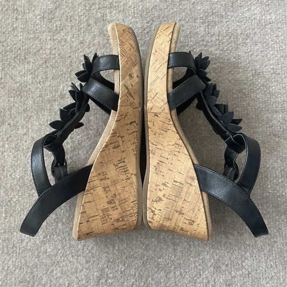 Wear Ever Sandals Womens 7.5 Black Faux Leather Floral Wedge Buckle 3" Heel - Picture 8 of 15